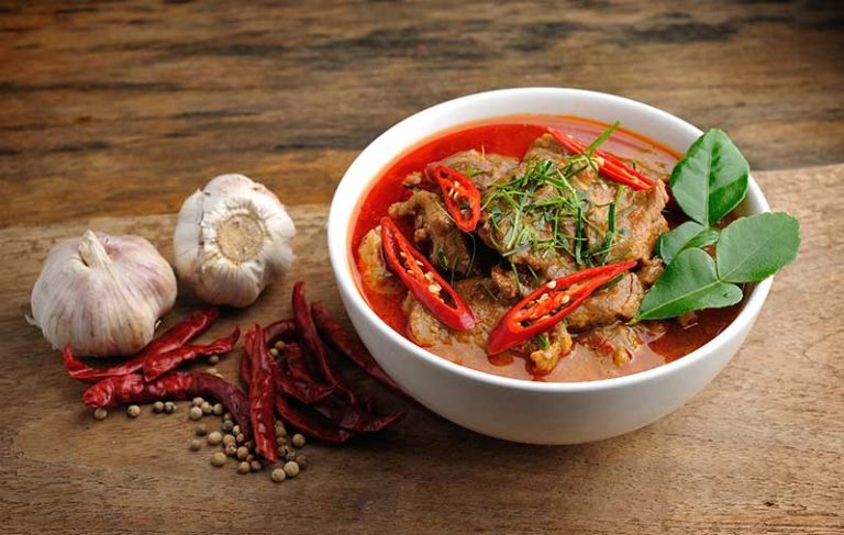 A Step-by-Step Guide to Cooking Thai Panang Curry Like a Pro